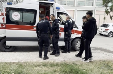 Okul çıkışı parkta bıçaklı kavga: 2 çocuk bıçaklanarak yaralandı