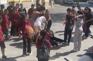 Okul çıkışı zorbalığa uğrayan 12 yaşındaki çocuğa acımasız şiddet 