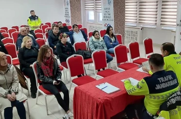 Okul servisi şoför ve rehber personeline trafik eğitimi 