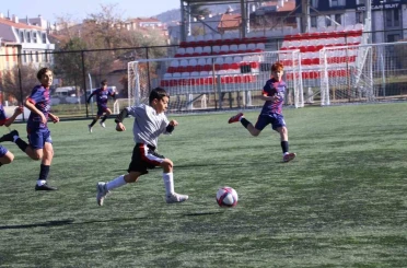 Okul Sporları Yıldız Erkek Futbol Müsabakaları sürüyor 