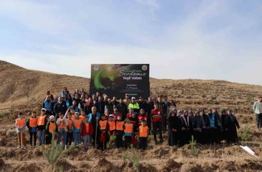 Oltu’da 3 bin fidan toprakla buluştu 