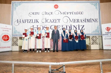 Oltu’da 54 hafız için icazet merasimi düzenlendi 