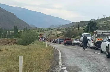 Oltu’da sağanak yağış sele neden oldu

