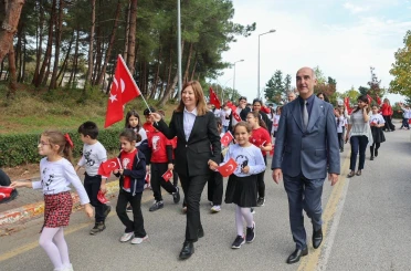 OMÜ’de Cumhuriyet Yürüyüşü 