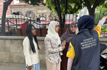 On binlerce turiste hizmet verdiler 