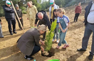 Önce öğrendiler sonra fidanları diktiler 
