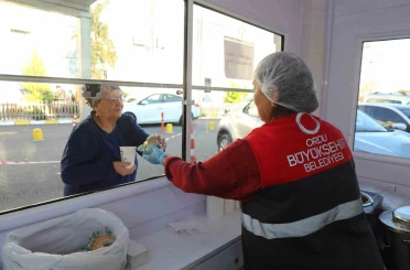 Ordu’da hastaneye gelen vatandaşlara çorba ikramı 