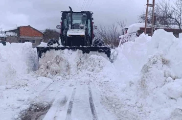Ordu’da kardan kapanan 692 mahalle yolu 1 günde ulaşıma açıldı 