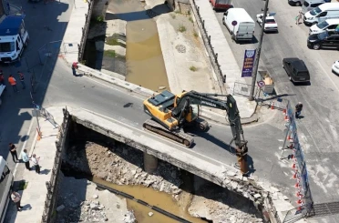 Ordu’da sağanak sonrası taşkın riski bulunan derede güvenli köprü çalışması 
