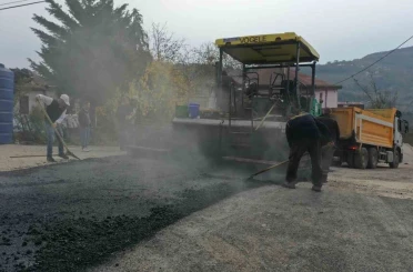 Ordu’da sıcak asfalt çalışmaları sürüyor 