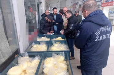 Ordu’da zabıta ekiplerinden sıkı denetim: Yarım ton yağ ve uygunsuz ürünlere el konuldu 