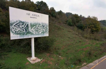 Ormana tabela asıp milyonlar topladılar 