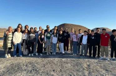 Ortaokul öğrencileri Meke Krater Gölü’nde Ay ve Satürn’ü gözlemledi 