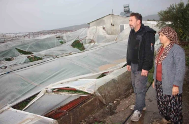 Örtü altı tarımın merkezi Kumluca’da hortumun verdiği hasar gündüz ortaya çıktı 