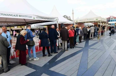 Osmangazi Kitap Fuarı 8’inci gününde de doldu taştı 