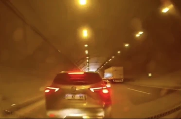 Osmaniye’de 6 araçın karıştığı zincirleme kazanın araç içi kamera görüntüsü ortaya çıktı 