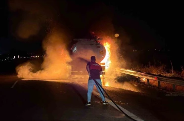 Osmaniye’de akaryakıt yüklü tanker alev aldı 