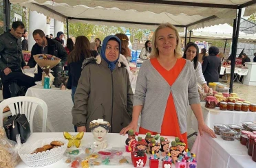 Osmaniye’de kadınlar el emeği ürünlerini hanımeli çarşısında sergiliyor 