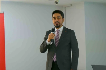 Osmaniye’de "Kadrajda Sanat, Haberde Gerçek" ve "Haberciliğin Yapay Zeka ile Dönüşümü" eğitimleri düzenlendi 