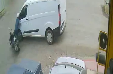 Osmaniye’de minibüsle çarpışan motosikletli yaralandı 