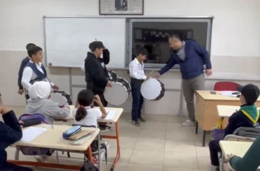 Osmaniye’de Ramazan davulu okulda çaldı, gelenek canlandı 