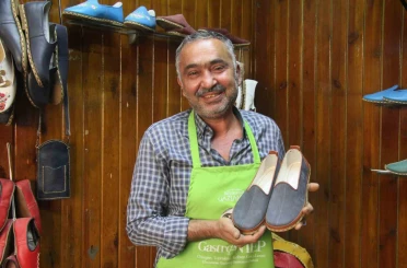 Oto boyacı ustası, çocukluk hayali köşkerliğe yıllar sonra kavuştu 