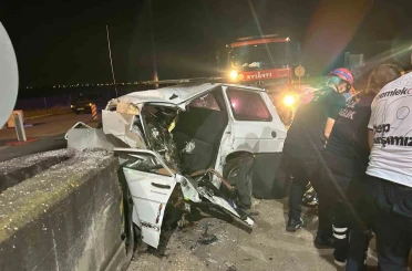 Otomobil beton bariyerlere çarptı: 1 ölü 