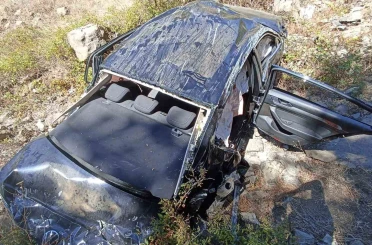 Otomobil hurdaya döndü, sürücüsü yaralı kurtuldu 