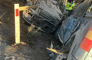 Otomobil ile hafif ticari araç çarpıştı: 1 ölü, 1 yaralı
