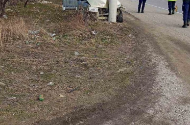 Otomobil mopedle çarpıştı: Anne hayatını kaybetti, oğlu ağır yaralandı 