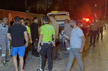 Otomobile arkadan çarpan aracın sürücüsü kaçtı: 1 yaralı 