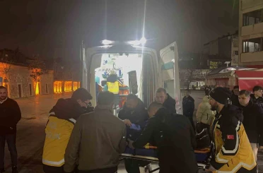 Otomobile çarpan scooter sürücüsü yaralandı 