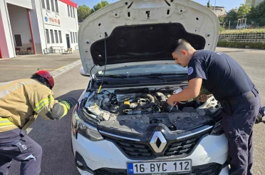 Otomobilin motorunda ilçe ilçe gezdi 