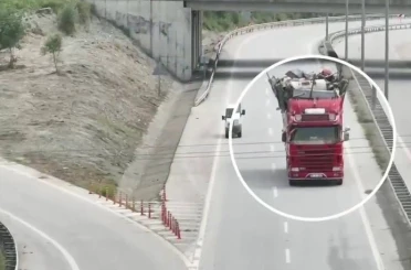 Otoyolda kuralları hiçe sayan sürücüler dron kamerasına yakalandı 