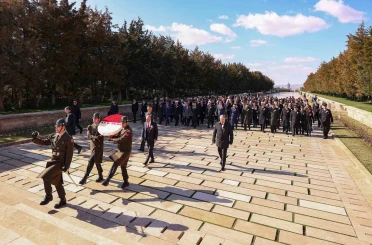 OYAK’tan 65’inci kuruluş yıl dönümünde Anıtkabir’e ziyaret 