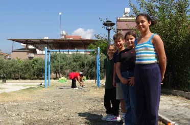 Oyun parkındaki yangın çocukları üzdü 