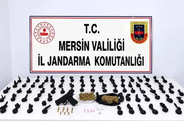 Paket paket satışa hazır uyuşturucu ele geçirildi
