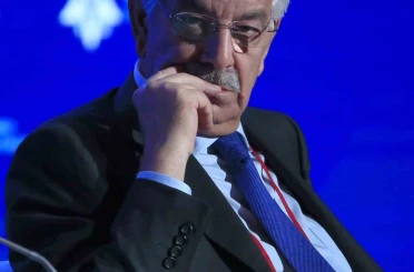 Pakistan Savunma Bakanı Asif: "Anlaşma olmazsa Afganistan ile açık bir savaşa girme seçeneğimiz var" 