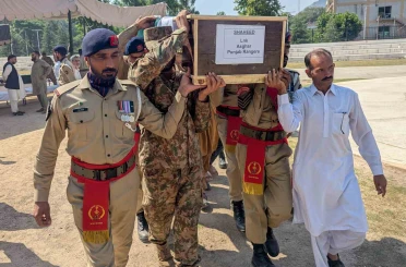 Pakistan’da düşen helikopterde 22 asker hayatını kaybetti 