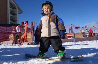 Palandöken’de yapay karla kayak keyfi 