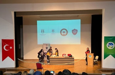 Paramedik öğrencilerine adli vaka uygulama eğitimi 