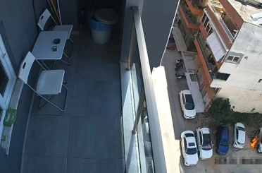 Park ettiği motosiklet alev topuna döndü, diğer araçlara sıçramaması için hayatını hiçe saydı 