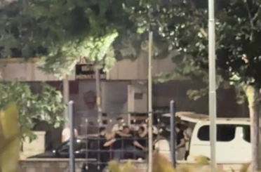 Parkta tekme tokatlar havada uçuştu 