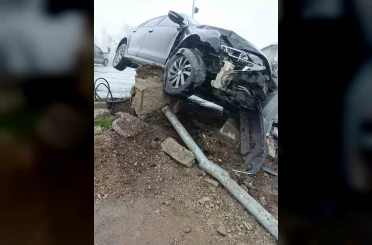 Patnos’ta yağışlı hava kazayı beraberinde getirdi:2 yaralı 
