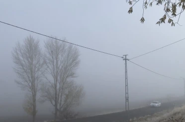 Patnos’ta yoğun sis yaşamı olumsuz etkiledi 