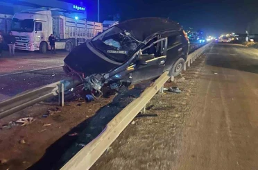 Payas’ta refüje çıkan otomobilin sürücüsü yaralandı 