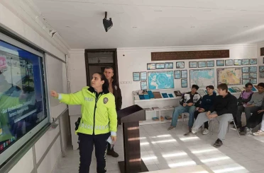 Pehlivanköy’de lise öğrencilerine "Trafik Dedektifleri" eğitimi verildi 