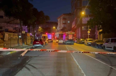 Pendik’te deterjan üretim yapan fabrikada çıkan yangın söndürüldü 
