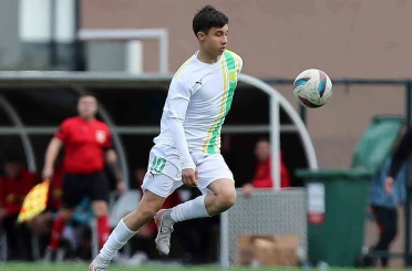 Performansıyla göz dolduruyor 