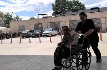 Piknik yaparken yılan ısırdı, hastaneye kaldırıldı 